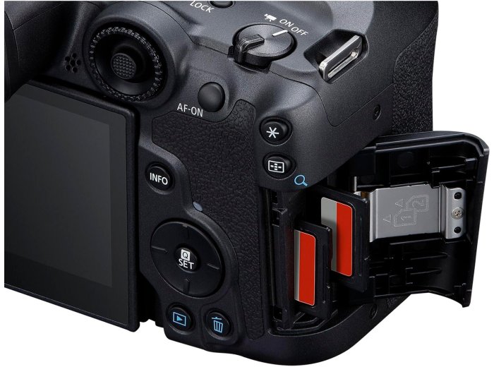 Canon EOS R7 Mirrorless Camera with RF-S 18-150mm & 75-300mm Lens Bundle